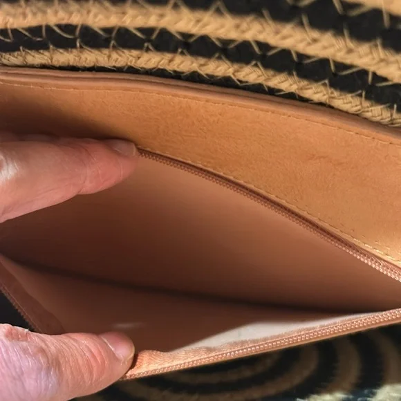 Round bag from universal thread, EUC - Picture 6 of 6